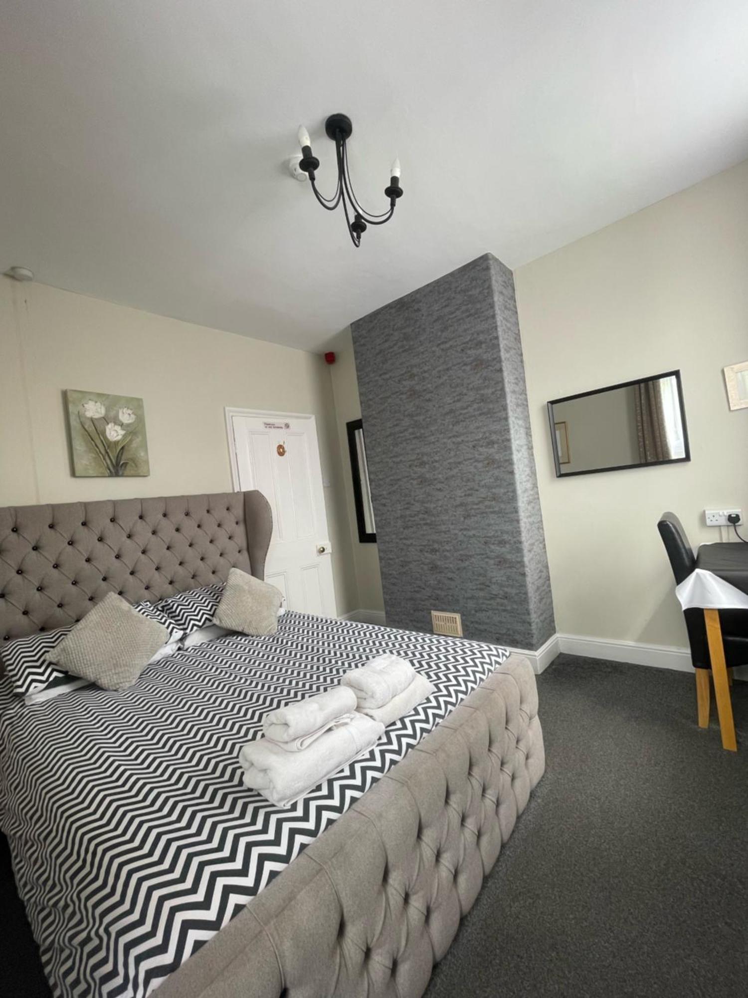 Burton Villa Guest House York Ngoại thất bức ảnh