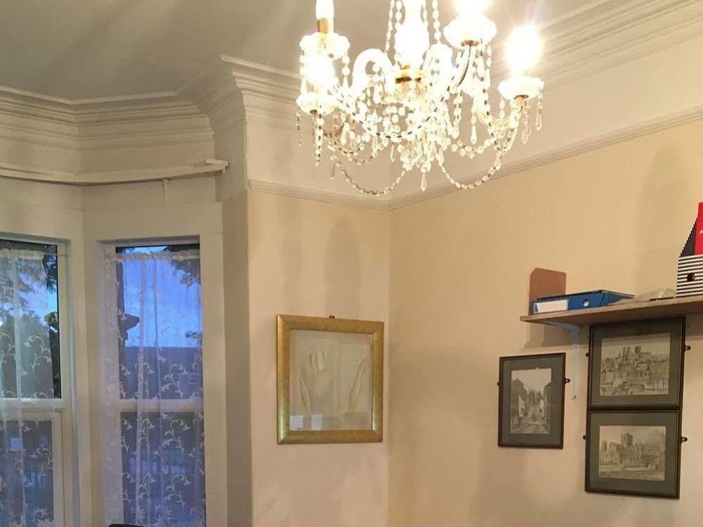 Burton Villa Guest House York Ngoại thất bức ảnh